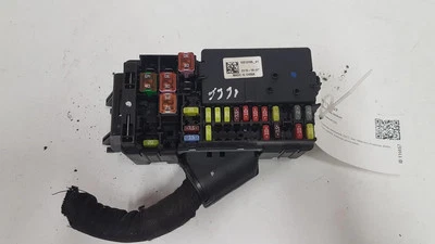 OPEL ASTRA J Sports Tourer Sicherungskasten 1551316501 1.6 Diesel 2017 28765078 - Immagine 1 di 3