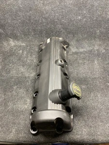 OEM Ford F-150 2004 5.4L Passenger Side Engine Valve Cover - Picture 1 of 3