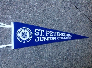 ST PETERSBURG JUNIOR COLLEGE Pennant The Titans of St Petersburg, Florida - Picture 1 of 1
