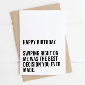 Tarjeta Tinder divertida para tarjetas de novio y novia de feliz cumpleaños deslizar a la derecha - Imagen 1 de 6