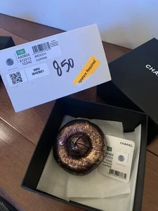 Chanel 18k Kamelien Brosche Anstecknadel: Bronze / 850,00€ - Bild 1 von 7