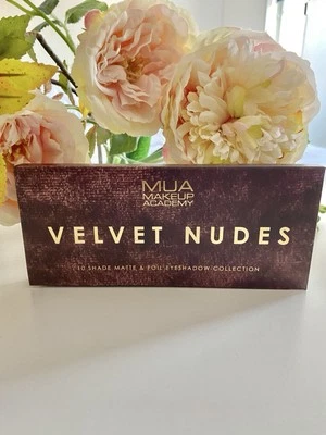 MUA 💐 Makeup Velvet Nudes 10 Matte & Foil Eyeshadows BNIB Sealed - Image 1 of 3