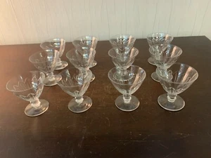 12 White Wine Glasses in Crystal Art Decor Baccarat? - Picture 1 of 7