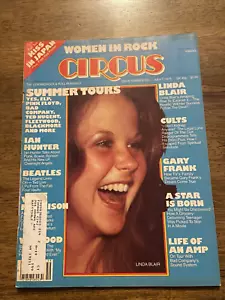 July 7 1977 CIRCUS Magazine Linda Blair Cover * KISS Poster * Beatles * Winwood - Imagen 1 de 4