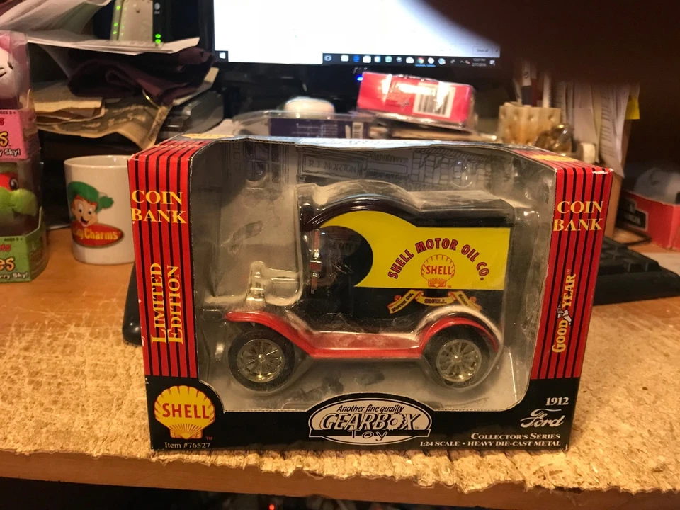 Gearbox Toy 1912 Ford Model T Shell Motor Oil Co Die-cast Coin Bank 1 24