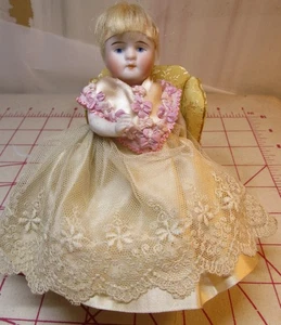 Antike Kestner 4,25 Zoll deutsche Puppe komplett Biskuit 184-4 zwei Riemen Schuhe gebeugte Knie. - Bild 1 von 9