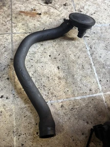 Volkswagen VW Transporter T4 Caravelle 1.9 TD ABL Engine Block Oil Breather Pipe - Picture 1 of 4