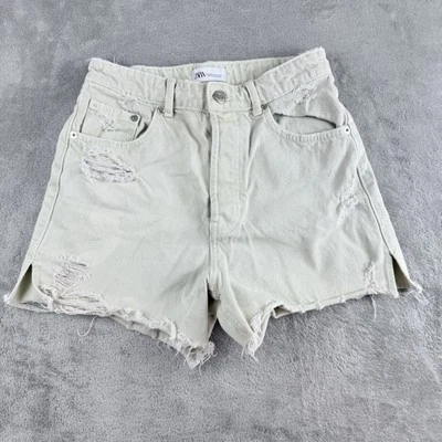 Pantalones Cortos Zara Jeans Para Mujer Pequeños Verde Salvia Desteñidos Desgastados Dobladillo Crudo Botón Mosca Foto 1 de 4