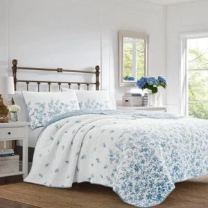 Laura Ashley Quilt Set King 3-Piece Classic Reversible Floral Soft Cotton Blue - Picture 1 of 3
