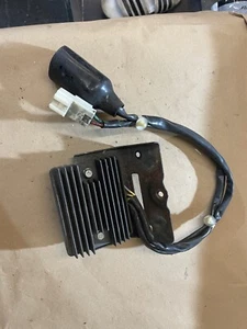 PIAGGIO MP3 300 LT Regulator Electric Rectifier - Picture 1 of 2