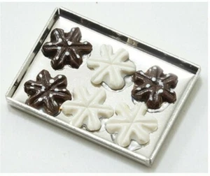Miniature Dollshouse Accessories Snowflake Christmas Cookie Tray 1:12th Scale - Picture 1 of 1