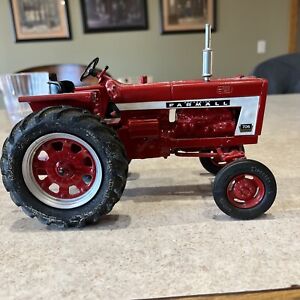 Land Of Lincoln McCormack Farmall 706 Toy Tractor, 1/16, 1990