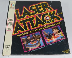 Laser Attack gioco da tavolo Milton Bradley 1978 fantascienza spazio testato/completo - Foto 1 di 10