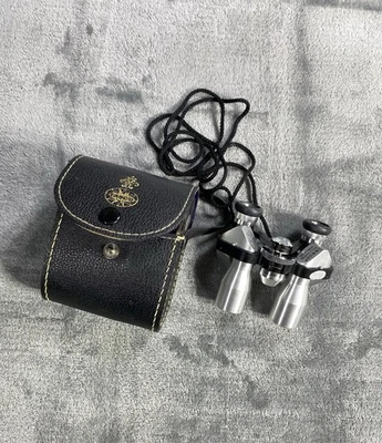 Vintage Tasco Binoculars Fully Coated 8 x 20 Model 502 With Case 1000 Yds 262 Ft - Image 1 of 4