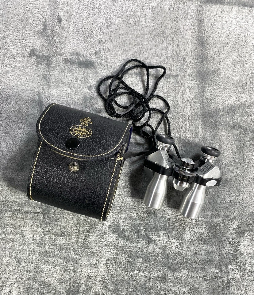 Vintage Tasco Binoculars Fully Coated 8 x 20 Model 502 With Case 1000 Yds 262 Ft - Image 1 of 4