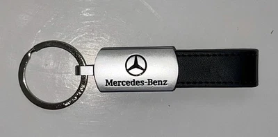 Llavero negro MERCEDES BENZ metal cromado láser CUERO EXCELENTE ESTADO Foto 1 de 2