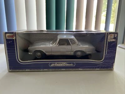 Anson Classics Mercedes Benz 280 SL 1:18 escala diecast en caja, plateado Foto 1 de 4