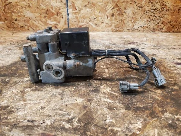 Módulo bomba ABS NISSAN 240SX S14 1994-1998 silvia 47600 70F00 Foto 1 de 4