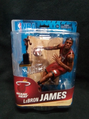 MIAMI HEAT LEBRON JAMES NBA BASKETBALL SERIES 24 ACTION FIGURE Cover