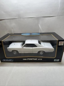 WELLY 1966 Pontiac GTO White 1:18 Scale Diecast New #9856W - Picture 1 of 3