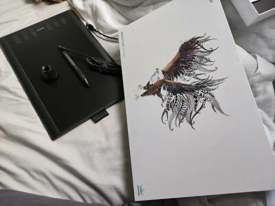 Huion graphics tablet - Image 1 of 3