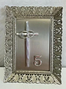 Vintage 3 1/2" x 5" Hochzeit 5. Jahrestag Silber Metall Bilderrahmen Kreuz Ringe  - Bild 1 von 3