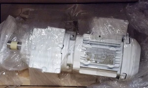 SEW-EURODRIVE R27 DRS71M4/TF Getriebemotor - NEU/OVP - worldwide shipping - Bild 1 von 3