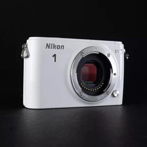 Nikon 1 S1 Mirrorless Digital Camera Body - White *Excellent Condition*_ - Photo 1/11
