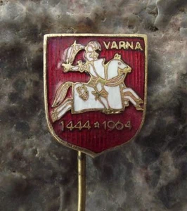 1964 Varna Bulgaria Bulgarian City Knight on Horseback Souvenier Pin Badge - Picture 1 of 2