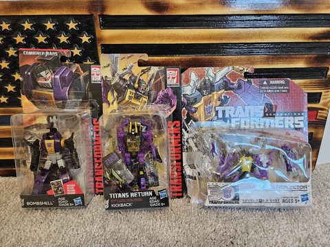 Kickback, Skrapnel, Bombshell Insecticon Transformers Cover