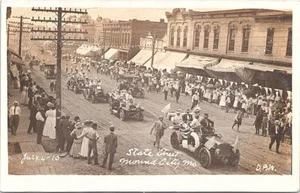 RPPC Mound City Missouri Fourth of July Parade Scene on State Street 1910 - Picture 1 of 2