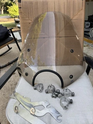 Memphis Shades Harley Davidson Sportster 屏幕带硬件 — 第 1/4 张图片