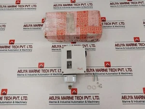 Danfoss rt121 Pressure Switch 400v 10a - Picture 1 of 15