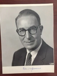 FOTO FIRMADA ESTES KEFAUVER, POLÍTICO, CRIMEN NARANJA, MAFIA, V.P. CANDIDATO - Imagen 1 de 1