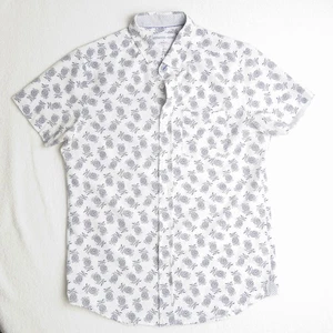 Camisa International Report Hombre Mediana 4 Vías Elastizada Manga Corta Piña - Imagen 1 de 7