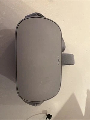 Meta Oculus Go MH-A64 64GB Standalone Virtual Reality Headset Works - Image 1 of 4