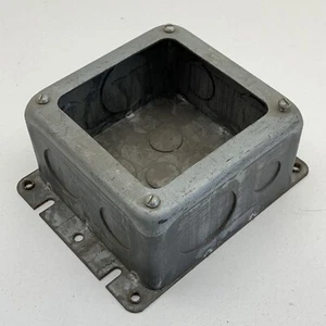 Hubbell 232A Flanged Concrete Deep Floor Outlet Junction Box - Picture 1 of 13