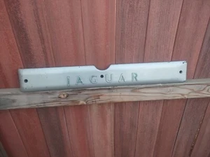 Jaguar XJ6 Valve/Coil Cover 1995 - 1997 4.0L vanden plas used look  - Picture 1 of 24