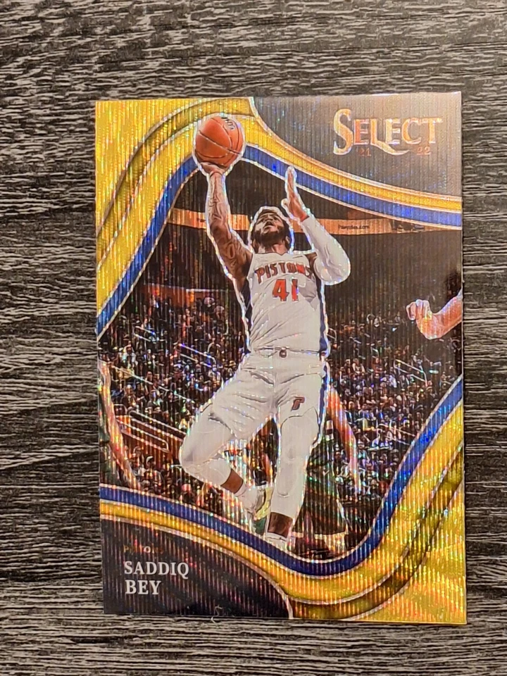 Saddiq Bey 2021-22 Select Courtside Prizm Gold Wave SSP Rare Pistons Hawks - Image 1 of 1
