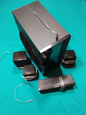 Somente alto-falantes de som surround e subwoofer Samsung - Imagem 1 de 4