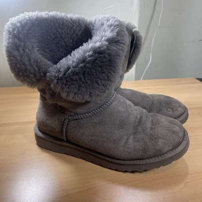 UGGS Bailey Button Gray Sz 8 Faux Fur Lined - Image 1 of 4