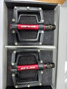 Bike Pedals Pair of 9/16" Alloy Mountain Bicycle BMX MTB Flat Platform Anti-Slip - Picture 1 of 4