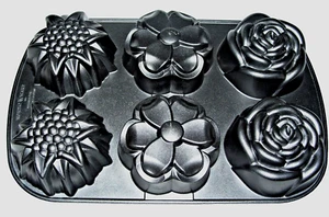 Nordic Ware Bouquet mini Cake Baking Pan 6 Cups Roses Daisies Flowers Bundt USA - Picture 1 of 2