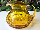 Vase pichet en verre craquant vintage ambre soufflé à la main avec ponton/poignée appliquée