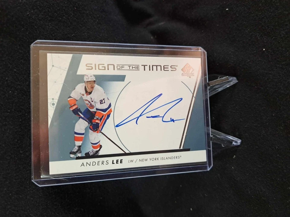 2022-23 Upper Deck SP Authentic Sign Of The Times Anders Lee #SOTT-LE Auto - Image 1 of 1