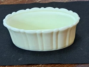 Akro Agate Vaseline Oval Planter Cream Colour - Foto 1 di 10