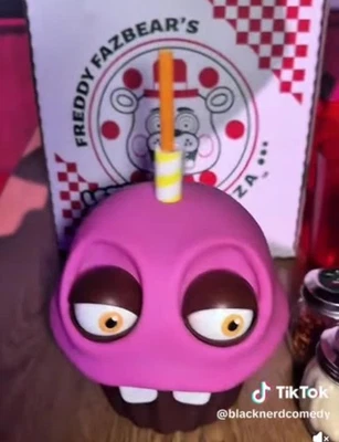 Five Nights At Freddy’s 2 Cupcake Botella Taza AMC Teatro Preventa 4 Dic 2025 NUEVO Foto 1 de 2