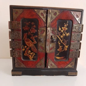 Antique Japanese wooden Small Chest of drawers Tansu Style Jewellery Box - Picture 1 of 9