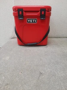 Yeti Roadie 24 Cooler - Picture 1 of 28