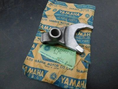 Horquilla de cambio OEM 1978 1979 1980 1981 Yamaha TT500 XT500 SR500, 15 - 2018 SR400 Foto 1 de 2